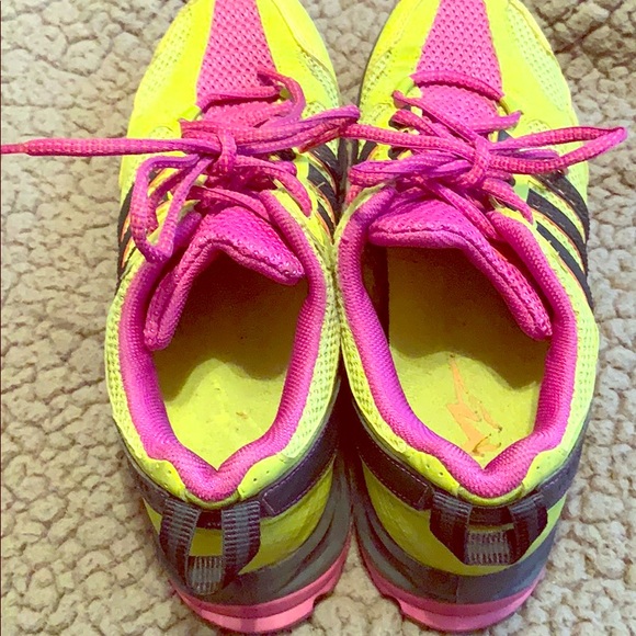 adidas run strong shoes